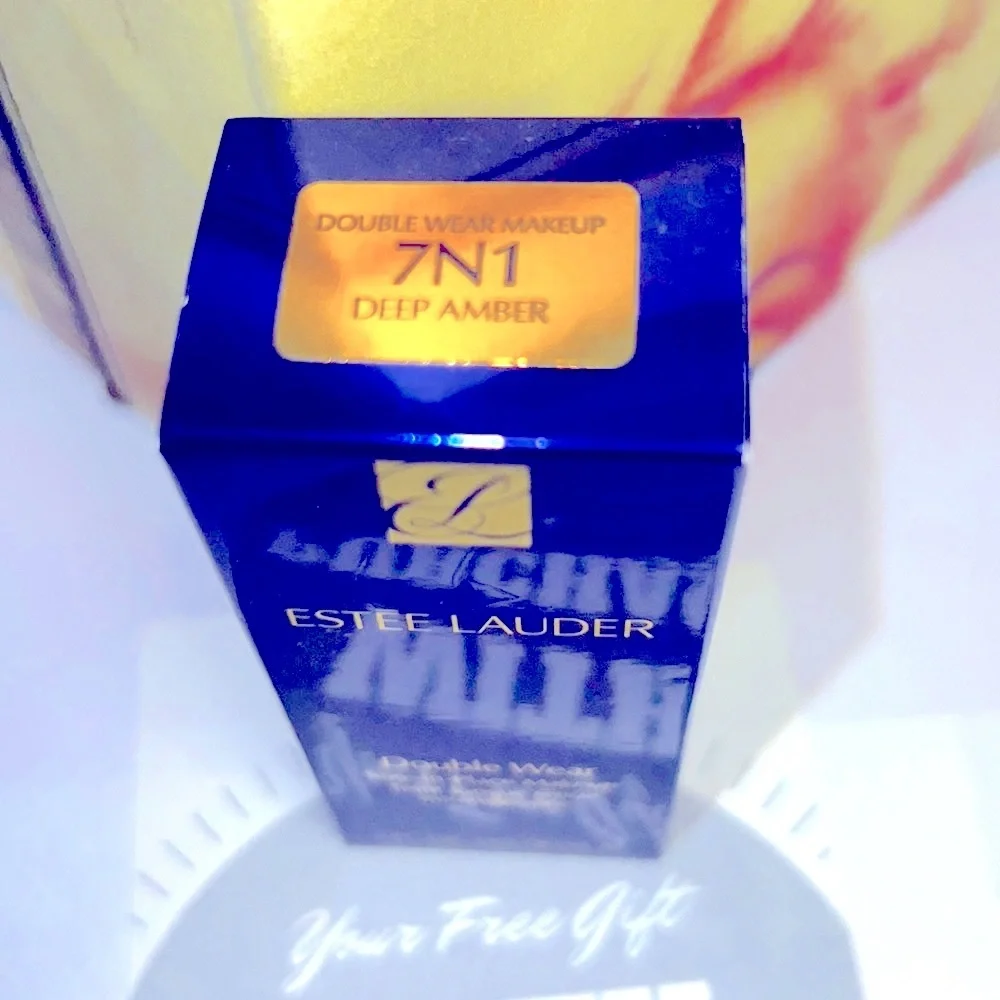 Estee Lauder Double Wear Stay-in-place makeup 7N1 deep amber
